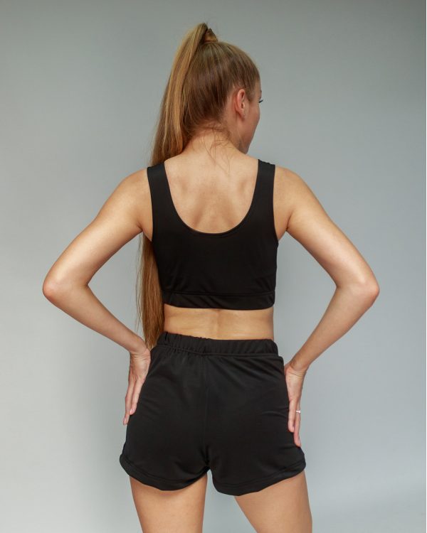 Спортивный женский костюм изготовлен из высококачественных материалов, комплект состоит из топа и шо.. Женский спортивный костюм из бифлекса топ и шорты Черный S - Женские костюмы от Maybel