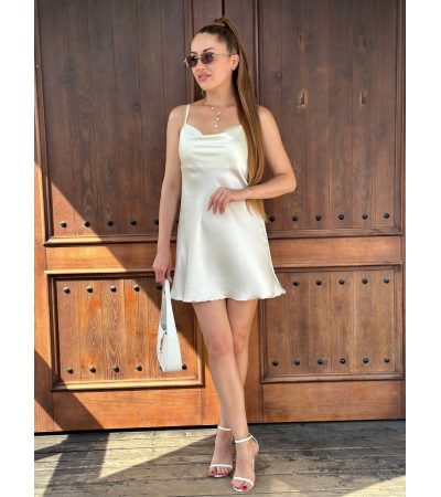 Окунитесь в мир роскошного комфорта с нашим шелковым платьем-мини в бельевом стиле.Изысканный V-обр.. Женское короткое шелковое платье комбинация Шампань L