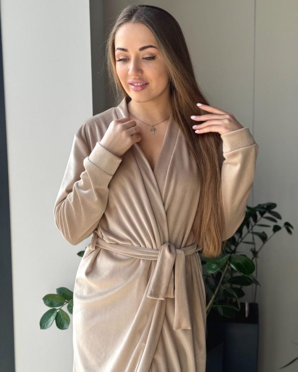 Женский велюровый халат средней длины Капучино 2XL - Халаты от Maybel
